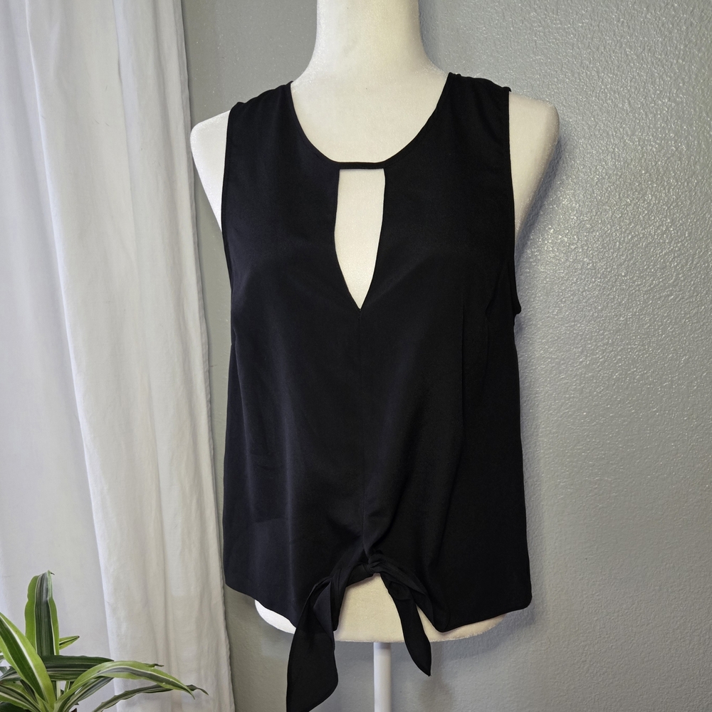BCBGeneration Black Sleeveless Cut Out Tie Front Tank Top